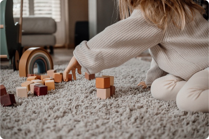 The role of a Nanny trained in child development in social skills and friendships